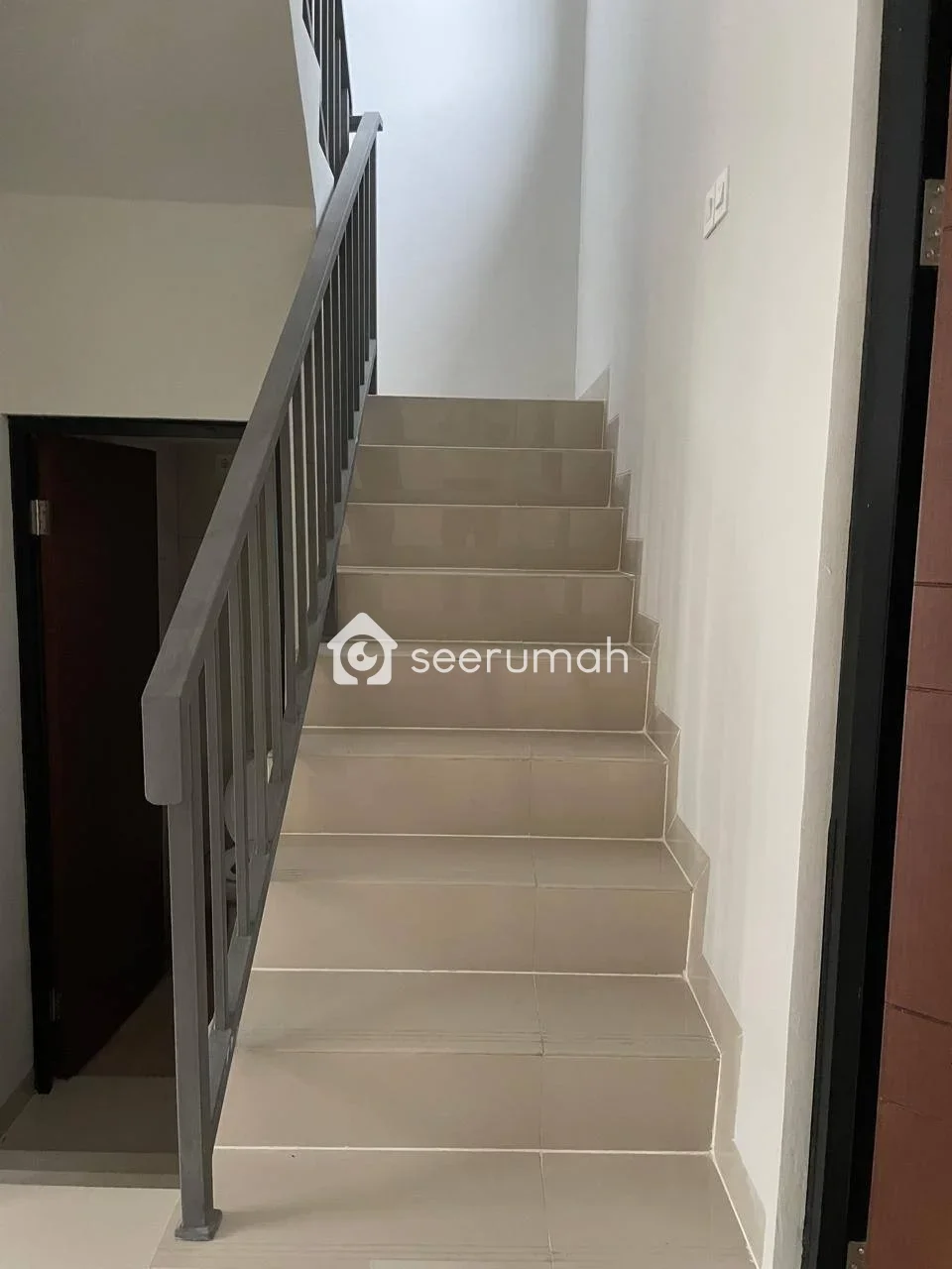 Lihat 2 foto lainnya dari properti: Rumah Baru 2 Lantai 3 Kamar di Ilona Grand Sharon Residence